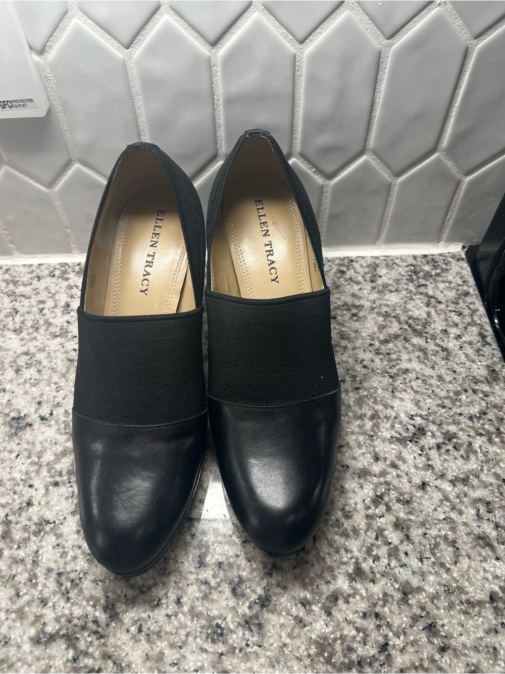 Ellen Tracy Black Women's Block Heel Slip-On Pumps Size 7.5 the heel 3”